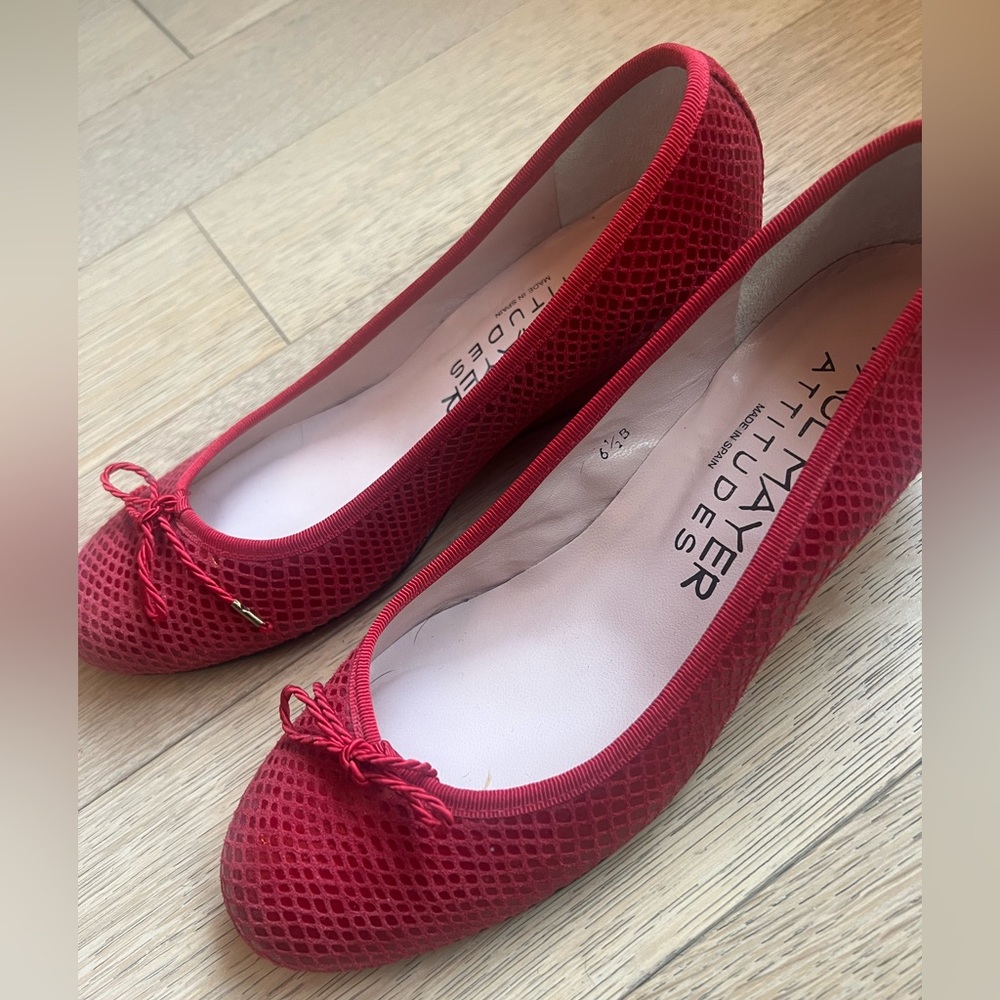Paul Mayer Red Wedges